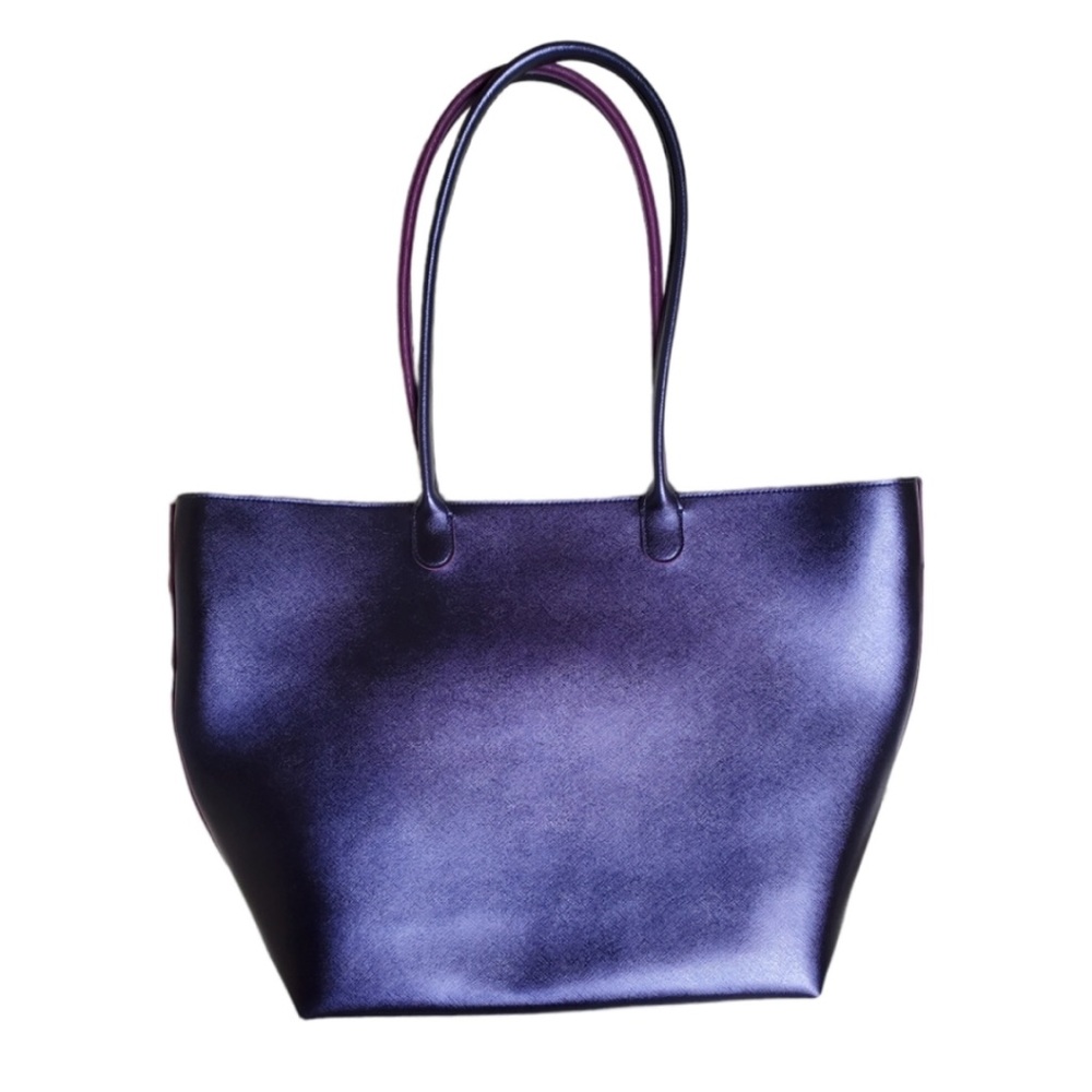 Bath & Body Works Purple Tote Bag with Sleek Design